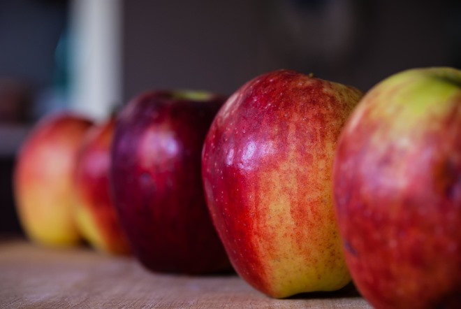 Как сохранить яблоки на зиму в домашних условиях
