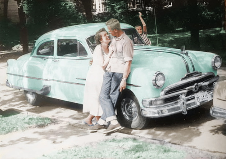 15 фактов, что если бы 50 лет назад появились социальные сети, то сегодня, наши бабушки и дедушки были бы популярными 15 фактов, что если бы 50 лет назад появились социальные сети, то сегодня, наши бабушки и дедушки были бы популярными