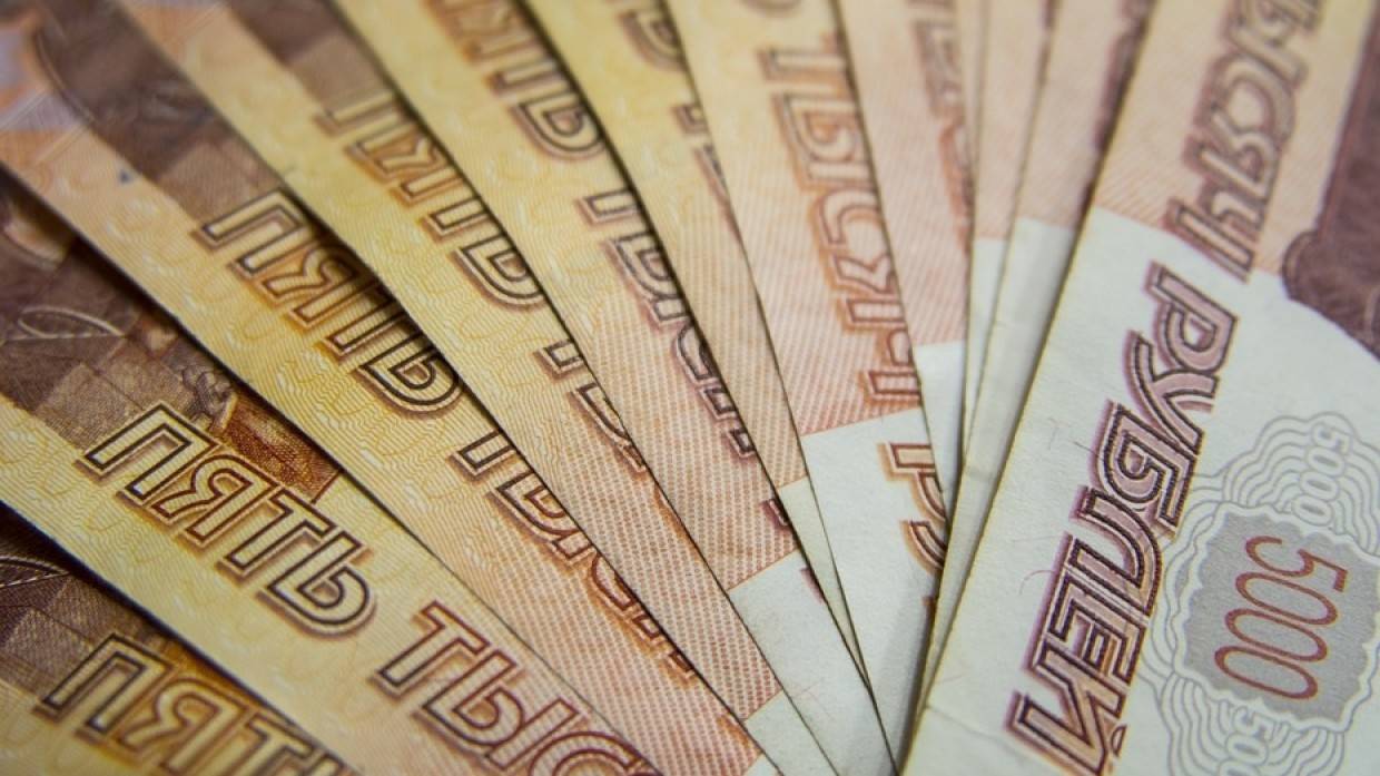 Рубль останется одной из самых привлекательных валют из-за высокой ставки ЦБ