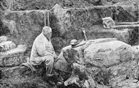 Николай Иванович Веселовский русский археолог, который нашел золотые курганы в Адыгее