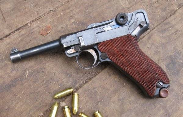 Послевоенное использование пистолетов, произведённых и разработанных в нацистской Германии оружие