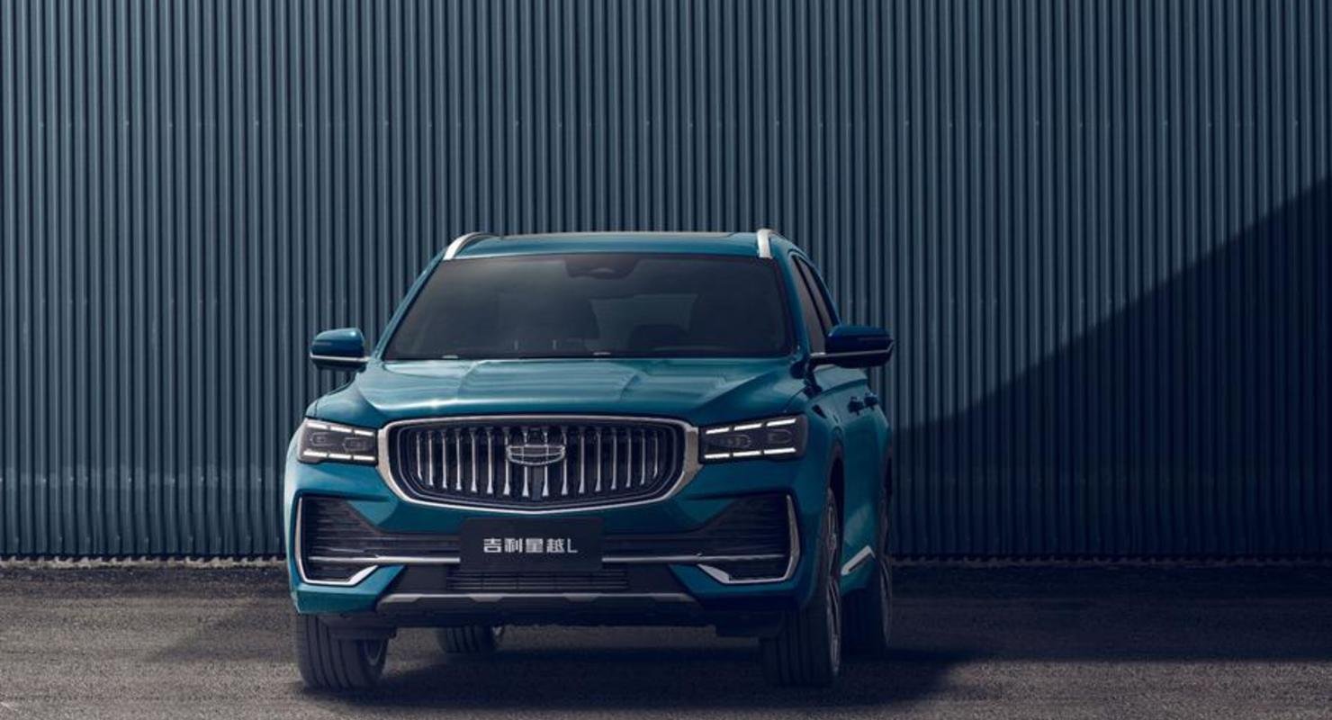 Geely KX11, который ждут в России, получит гибридную установку