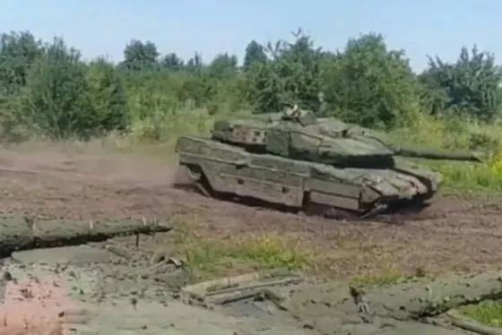 Танки Stridsvagn 122 попали на Украину оружие,танк