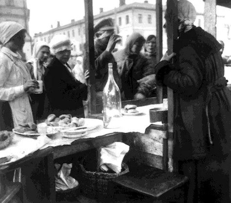 Как в СССР появились общественные самогоноварни Как в СССР появились общественные самогоноварни