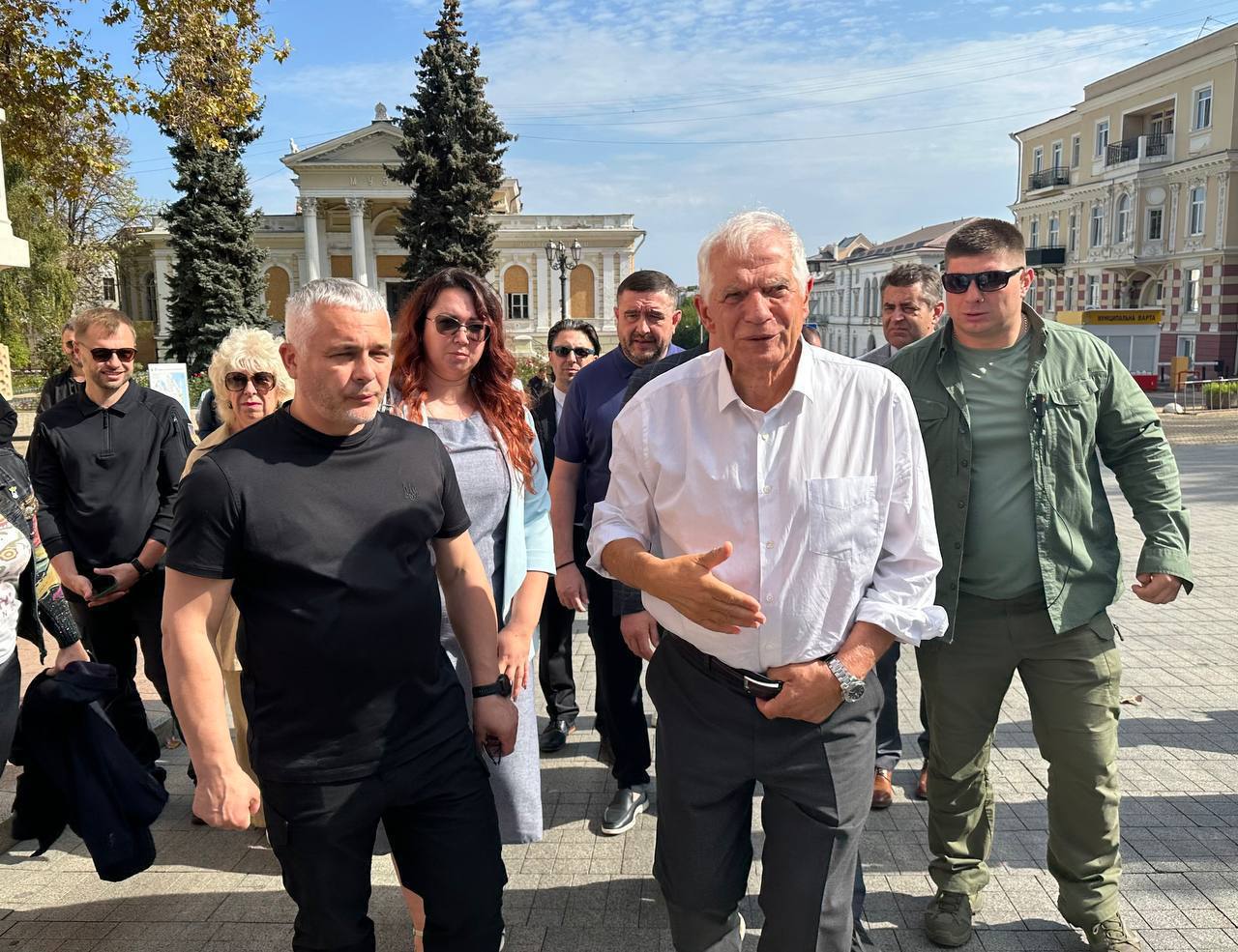 Лиса в курятнике: Что Боррель хотел в Одессе?