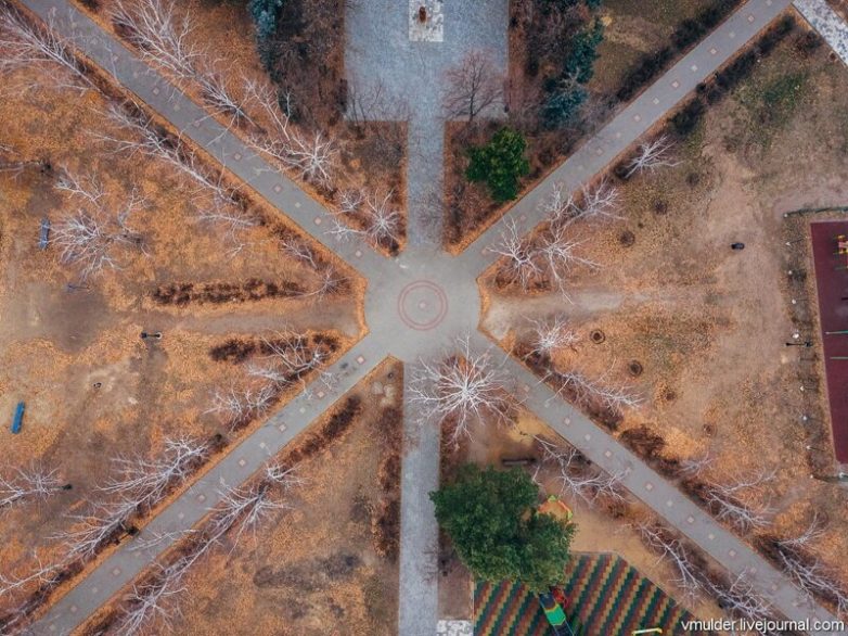 Пролетая над Павловском, или Назад в СССР 