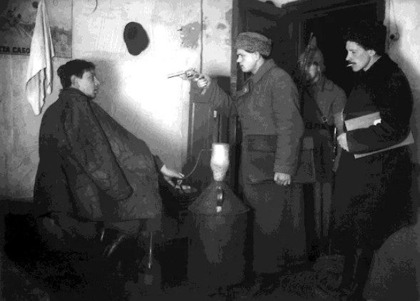 Как в СССР появились общественные самогоноварни Как в СССР появились общественные самогоноварни