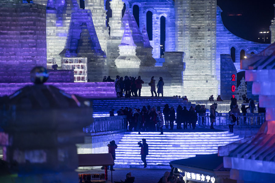 Фоторепортаж с  Харбинского фестиваля льда и снега 2019 года Дальние дали