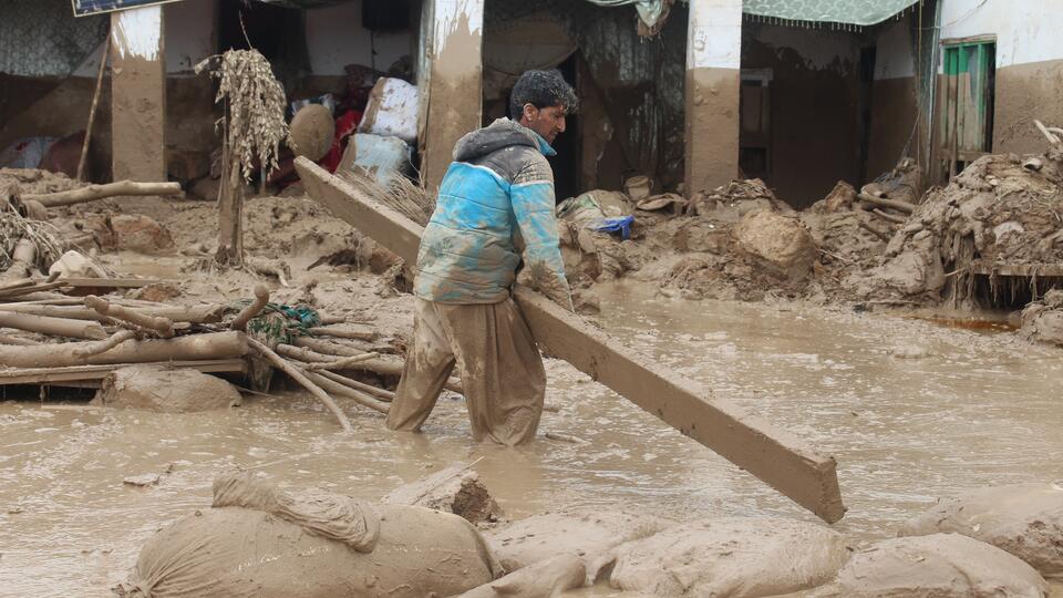 Число жертв наводнения в Афганистане выросло до 315
