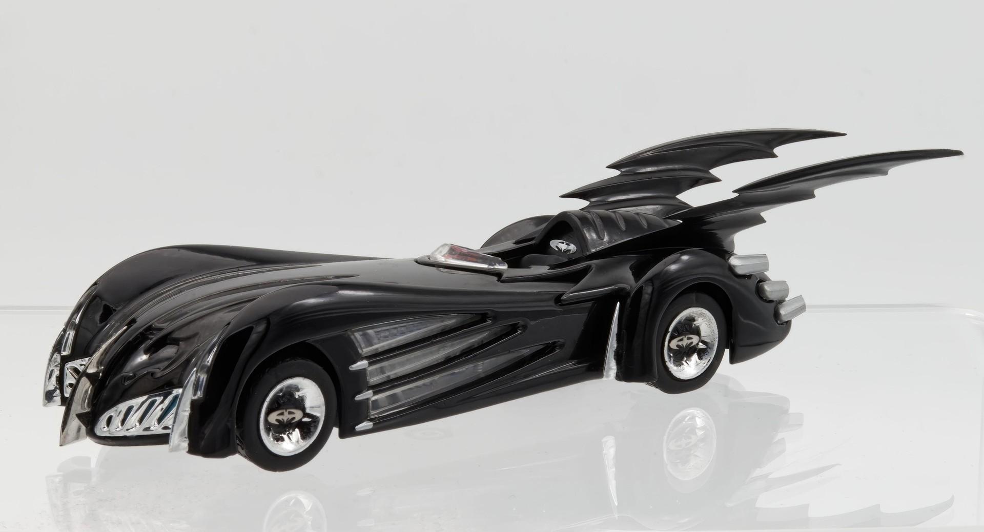 Бэтмобиль из фильма Бэтмен и Робин