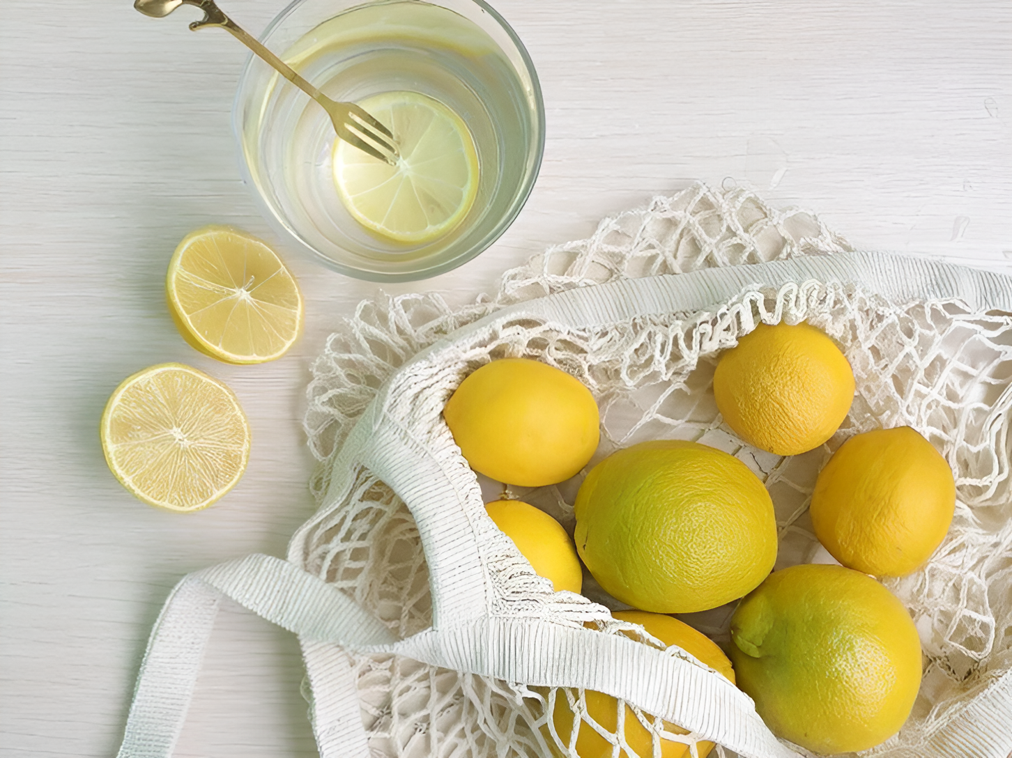 6 вещей, которые бабушки всегда делают во время уборки (и нам стоит это перенять) пятна, чтобы, можно, уксус, очень, только, бокалы, просто, помощью, поверхности, минут, тряпкой, апельсинов, добавлением, пятно, добавьте, становятся, средства, цитрусов, использовать