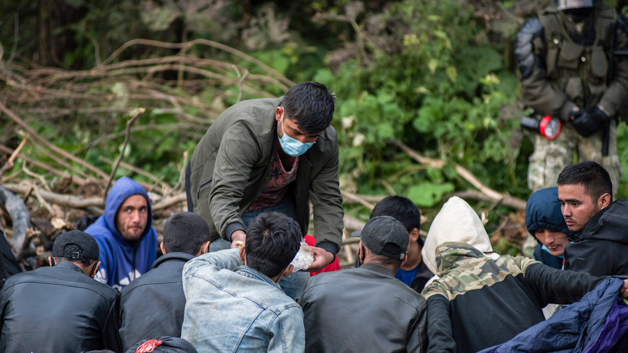 Госпогранкомитет Белоруссии доложил о переходе десятков беженцев на территорию Польши