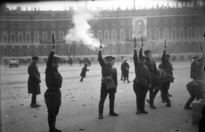 Ретро фотографии Ленинграда и ленинградцев 1920-30-х годов прошлого века