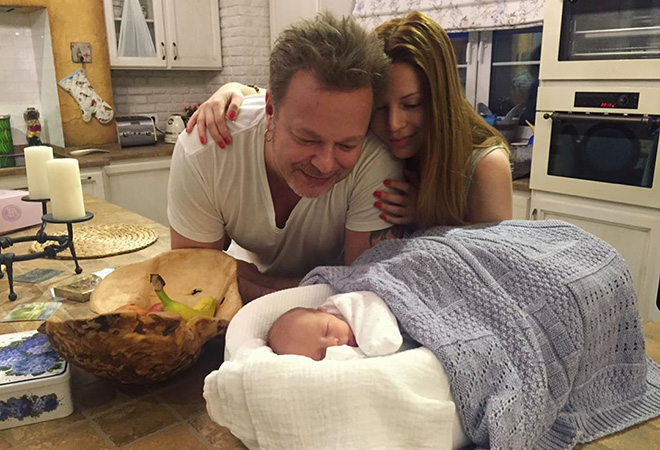 Наталья Подольская поздравила Владимира Преснякова с днем рождения и опубликовала редкие фото из семейного архива Наталья Подольская поздравила Владимира Преснякова с днем рождения и опубликовала редкие фото из семейного архива Звезды,Звездные пары