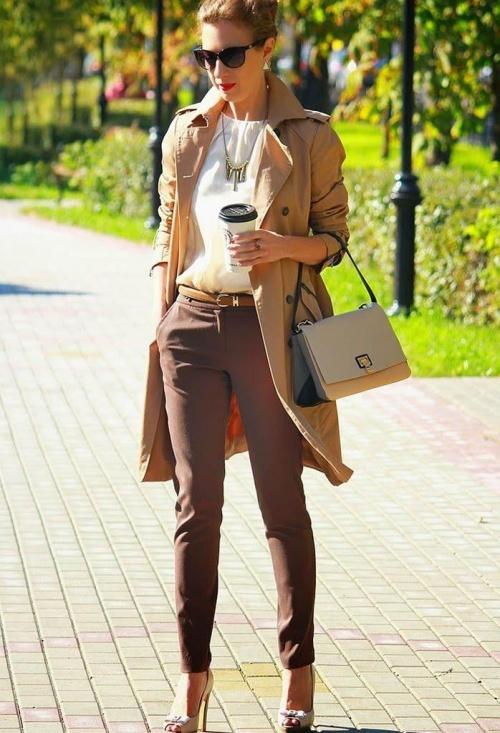 Обувь под коричневые брюки женские. Как и с чем носить брюки коричневого цвета?