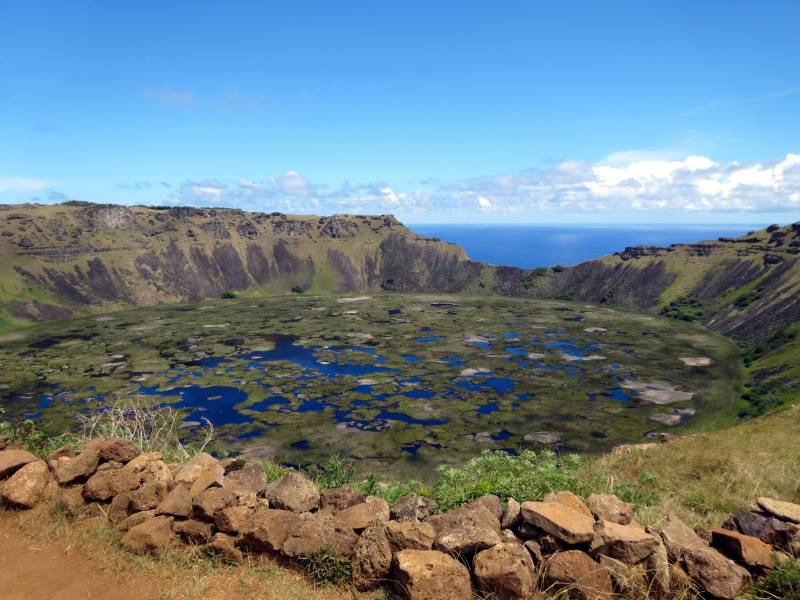 Что бывает, когда человеку очень хочется посетить далёкие острова? история