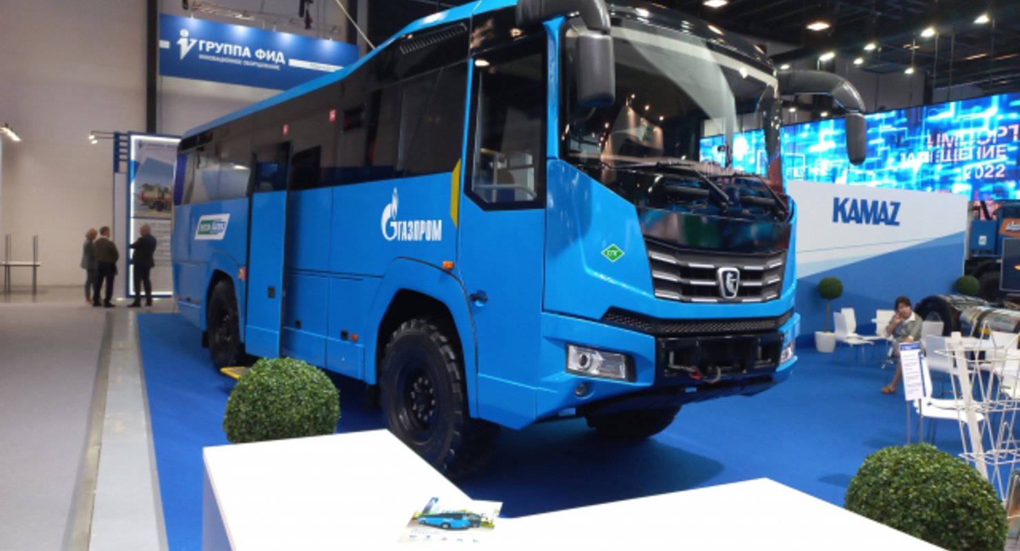 КамАЗ представил новый вахтовый автобус для нефтяников Автомобили