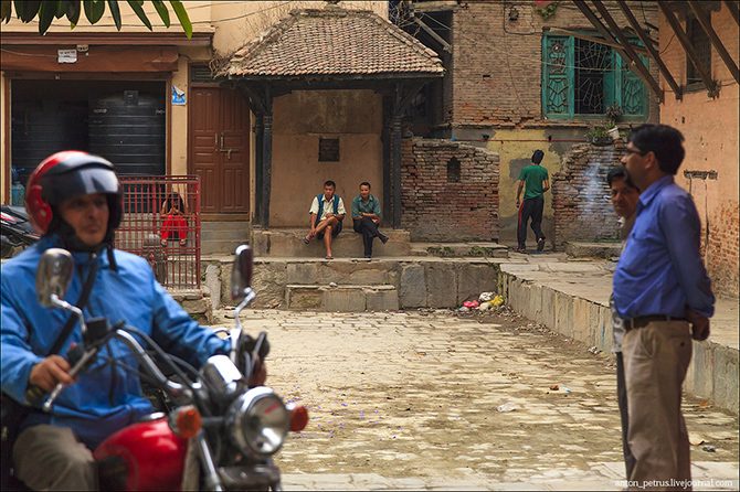 Из первых уст: прогулки по Катманду улице, Катманду, можно, городе, просто, улицах, конце, город, невероятный, сочетание, только, цвета, трека, немного, разъезжаться, всего, внимание, комфортно, никто, очень