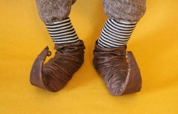 В связи с наложенными запретами в некоторых государствах пулены стали недоступны для обычных людей и были дозволены лишь королевским шутам / Фото: nauka-mixt.ru В связи с наложенными запретами в некоторых государствах пулены стали недоступны для обычных людей и были дозволены лишь королевским шутам / Фото: nauka-mixt.ru