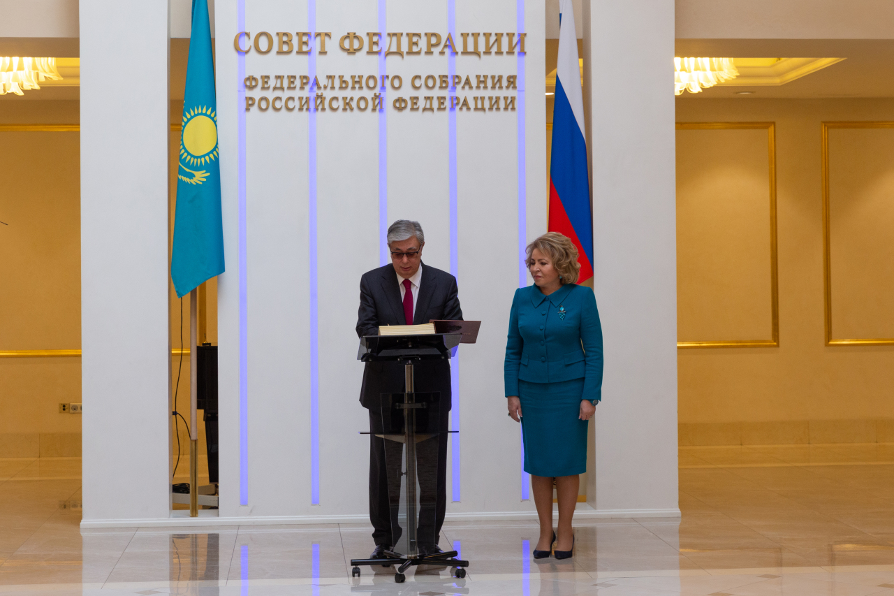 Жена токаева надежда давыдовна