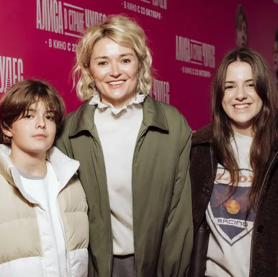 Надежда Михалкова снялась для модного бренда Михалкова, Надежда, Гигинеишвили, актриса, Михалковых, режиссёра, Никиты, модные, часто, Татьяны, Степан, также, Михалковой, сестра, Артём, старшие, младшая, показывает, наше сообществоlНапомним, сыномНадежда