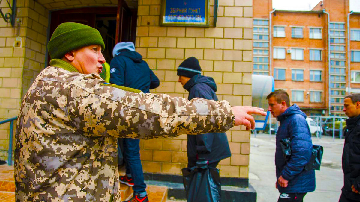 Страна на развилке: Мобилизация студентов или потеря территорий г,Москва [1405113],украина