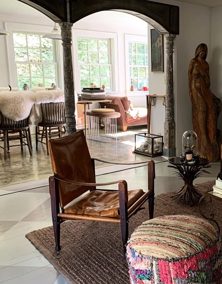 В гостях у Хелены Кристенсен: экскурсия по сказочному дому модели в горах Кэтскилл В гостях у Хелены Кристенсен: экскурсия по сказочному дому модели в горах Кэтскилл Стиль жизни,Дома звезд