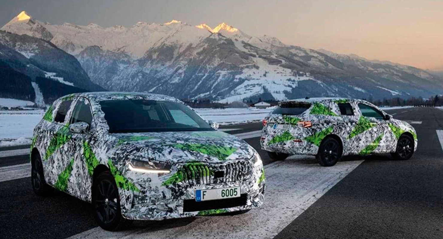 Интерьер новой Skoda Fabia раскрыли во время тест-драйва Автоновинки