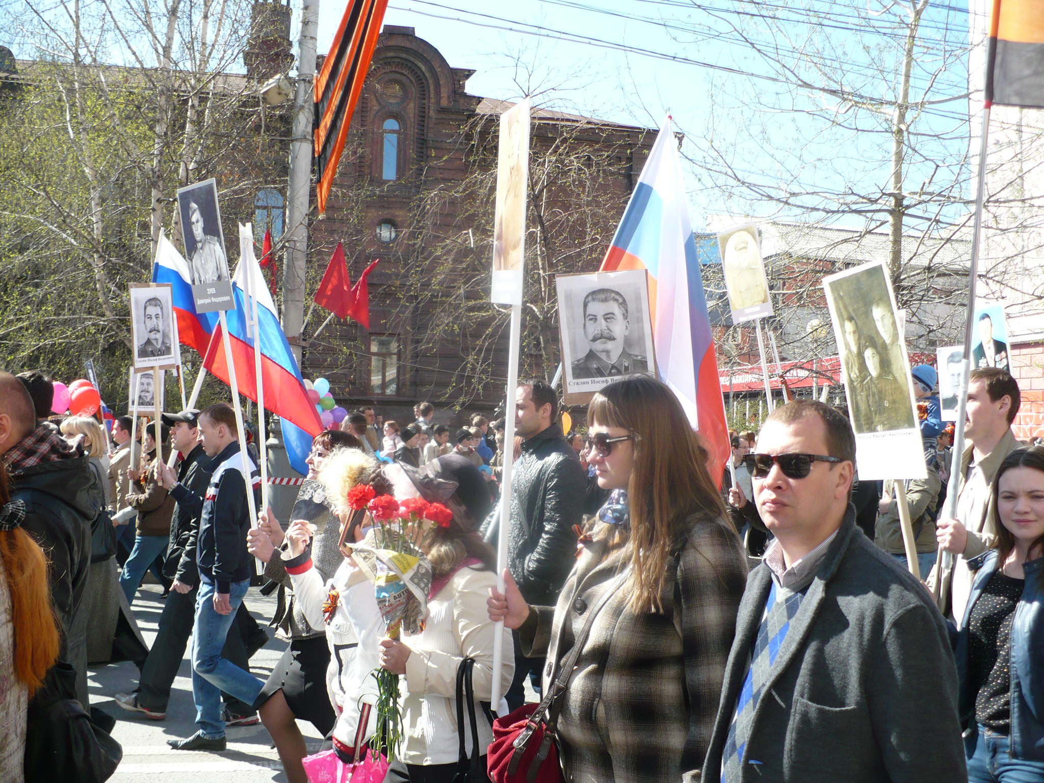 поклонская с портретом николая 2 в бессмертном полку