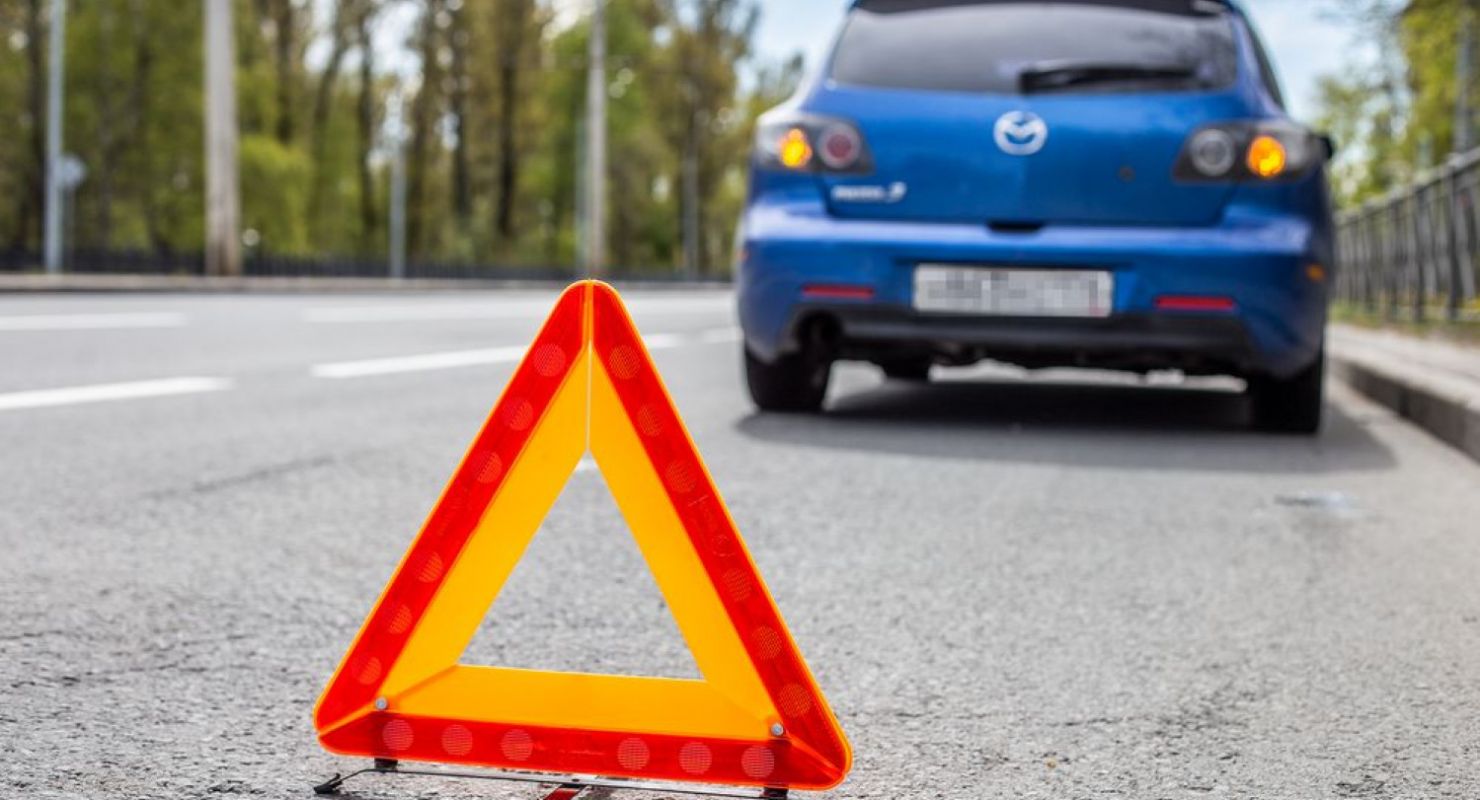 Аварийный знак — на каком расстоянии выставлять, штраф за отсутствие