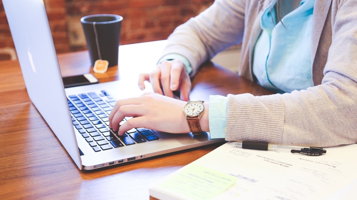 Путин объяснил, в какой ситуации могут замедлить соцсети в России