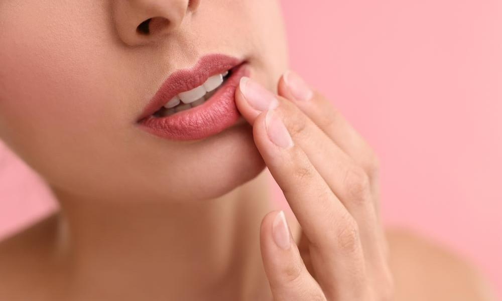 Не спасет от болезни, но уменьшит симптомы: кому и зачем нужна прививка от герпеса — рассказывает инфекционист