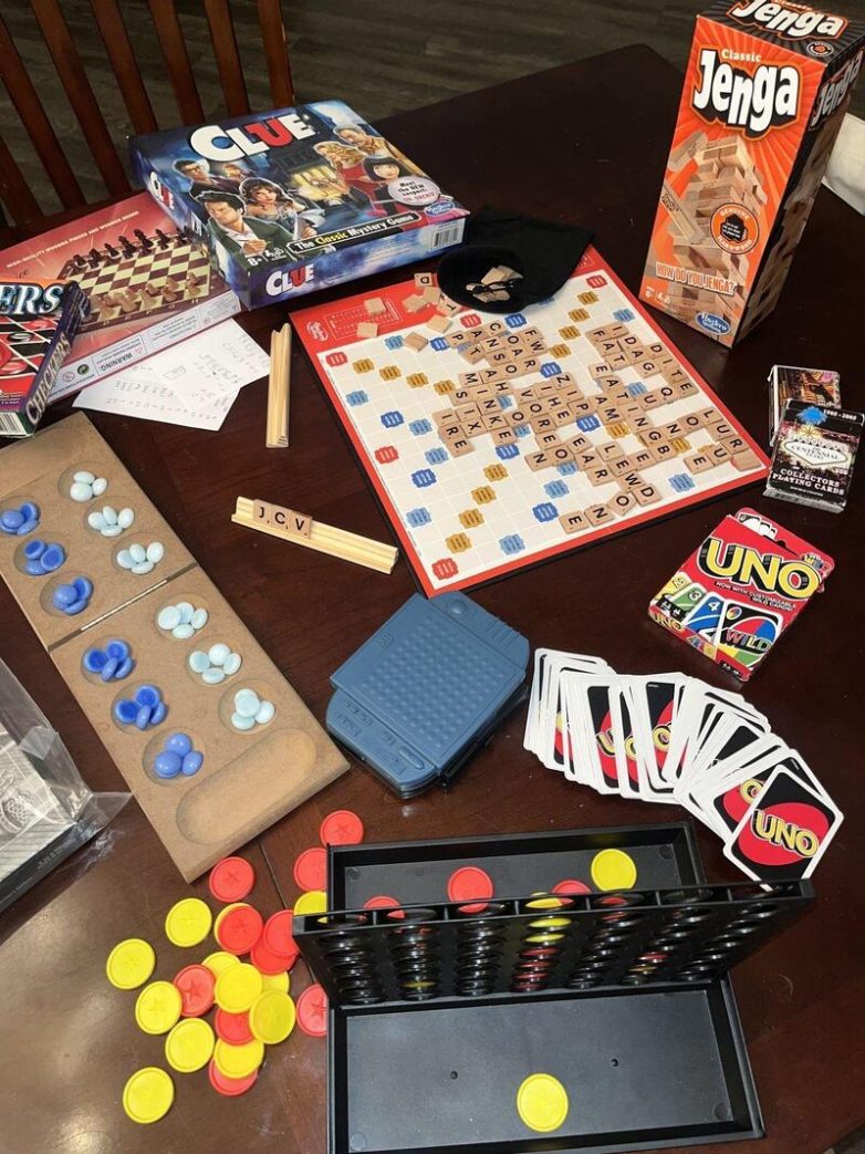 Настольные игры, которые помогут весело провести время