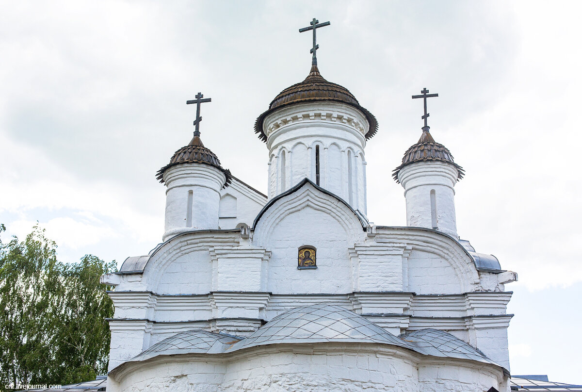 Иоанно-Предтеченская церковь на Городище. Коломна, Московская область. Фото автора статьи (ещё 1 фото)