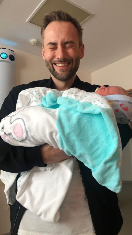 Дмитрий Шепелев стал отцом во второй раз: первое фото с малышом Дети,Дети знаменитостей