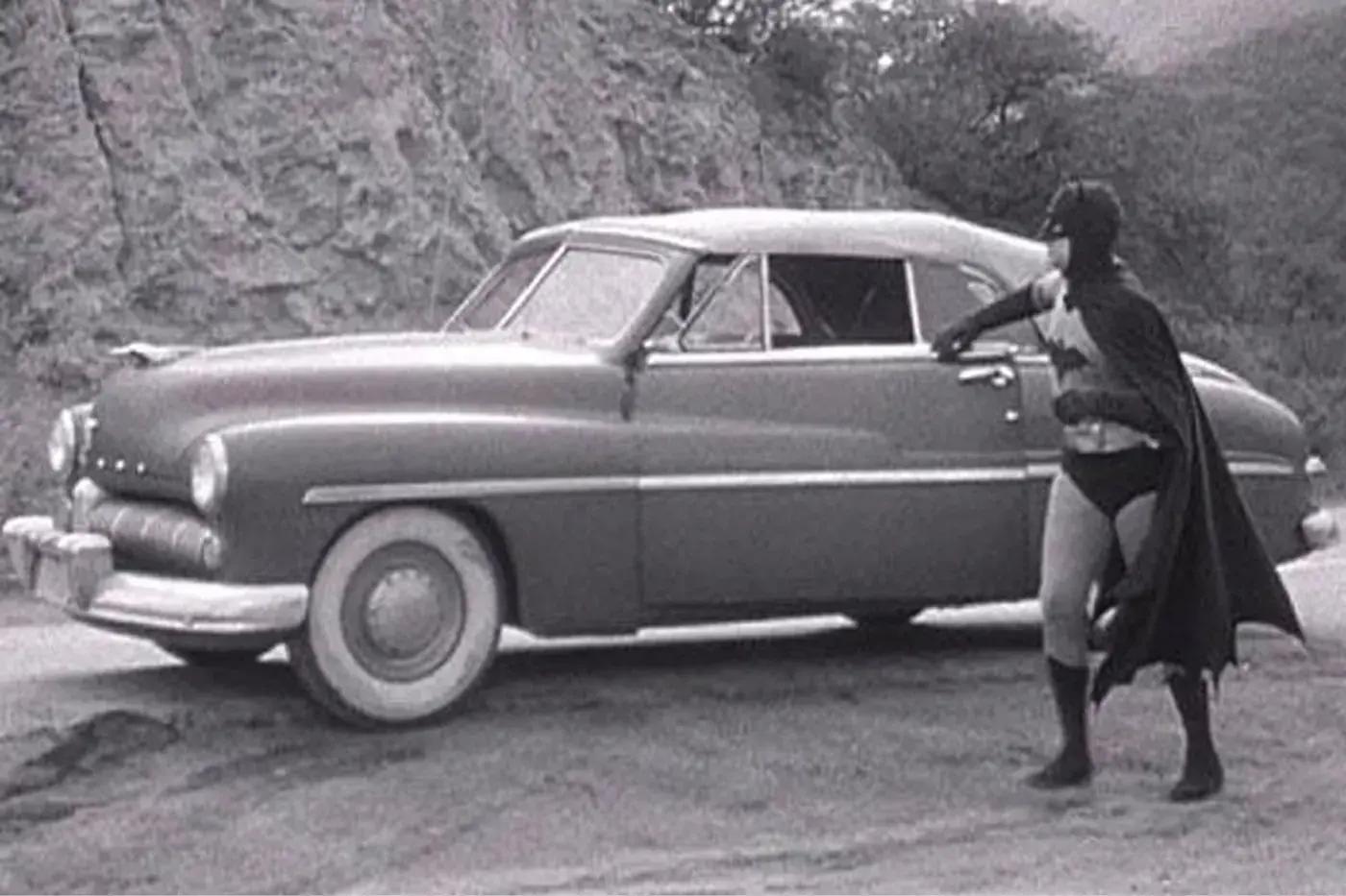 Кадр из сериала Бэтмен и Робин 1949