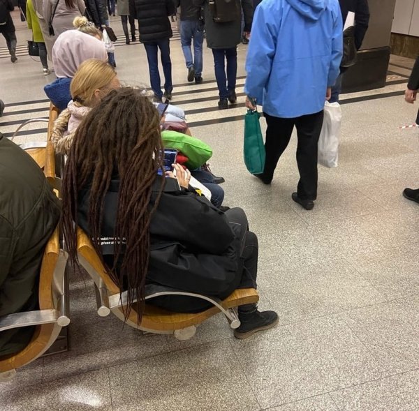 Чудаки и модники из метро  позитив,смешные картинки,юмор