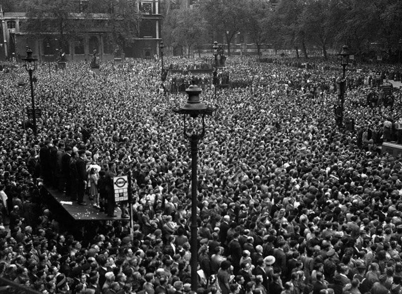 Вторая мировая война: Падение нацистской Германии, фото Вторая мировая война: Падение нацистской Германии, фото история