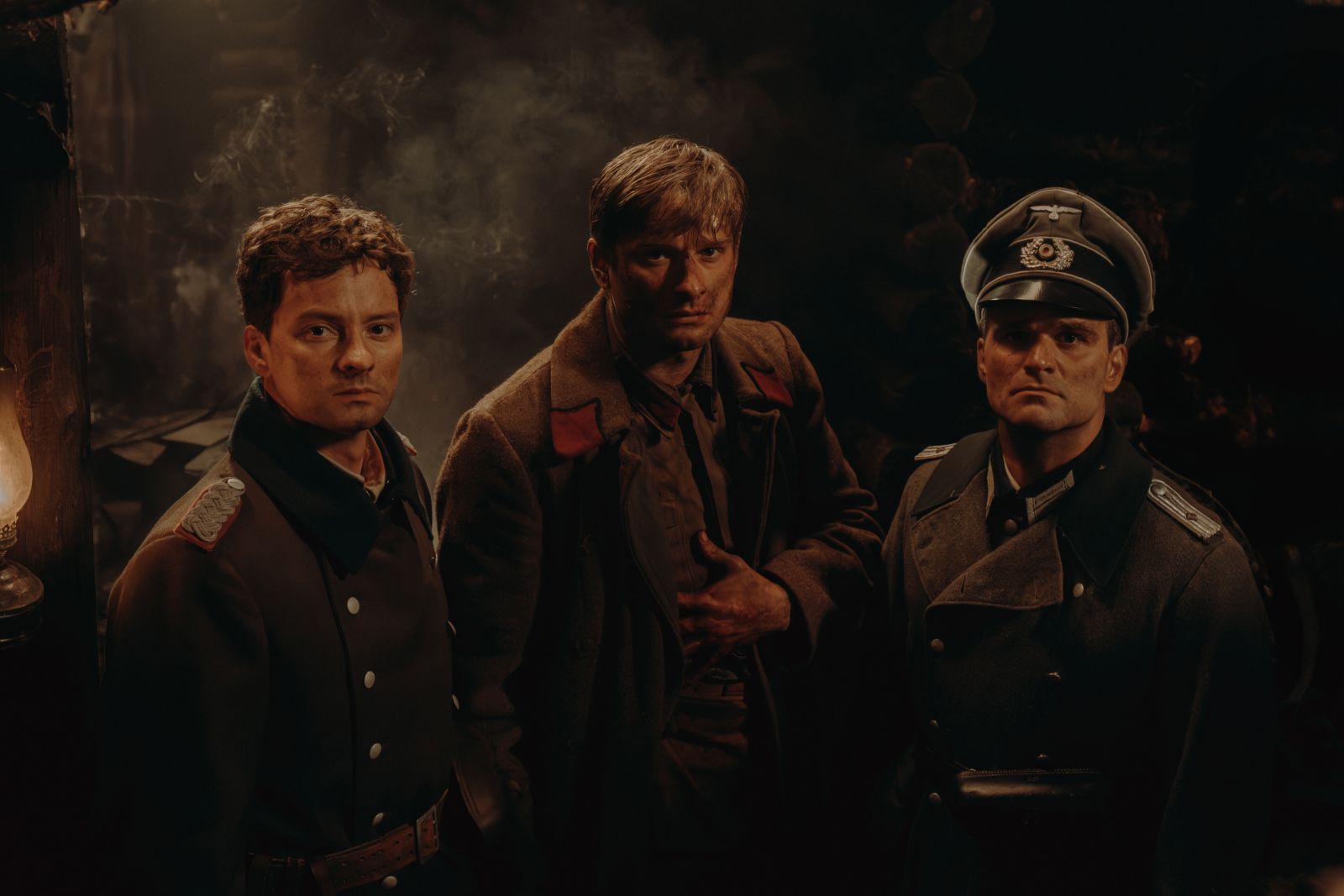 Александр Метелкин и Даниэль Литтау попадают в прошлое в трейлере «Блиндажа»