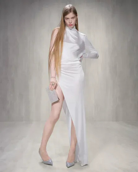 Неделя моды в Милане: Деми Мур в новом образе, Рената Литвинова с дочерью, Арина Соболенко и Кейт Мосс на показе Gucci Неделя моды в Милане: Деми Мур в новом образе, Рената Литвинова с дочерью, Арина Соболенко и Кейт Мосс на показе Gucci celotto zunino,gucci,город милан,instagram (инстаграм),социальная сеть,vittorio zunino,алессандро микель,арин соболенко,Деми Мур,демна гвасалия,Джорджина Родригес,Донателла Версаче,Ева Герцигова,Елена Перминова,изабелла феррари,Кейт Мосс,Криштиану Роналду,лгбт,движение,Марк Эйдельштейн,надежда ли коэн,Пэрис Хилтон,Рената Литвинова,ромео бекхэм,тимоти шалам,ульяна добровская,Эмили Ратаковски