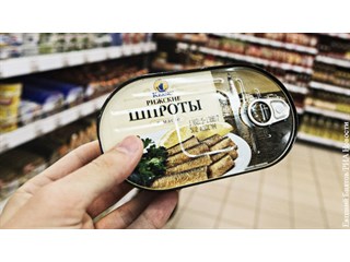 Латвия отказывается продавать шпроты россиянам