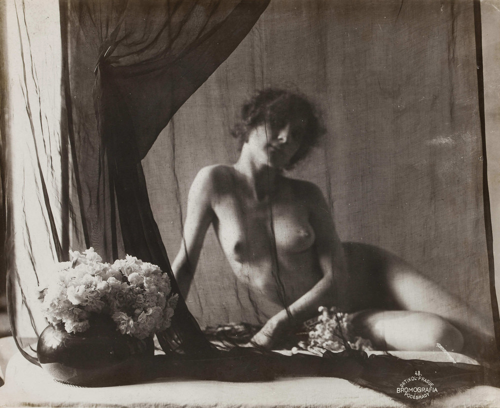 Обнаженная натура классика чешской фотографии Франтишека Дртикола Обнаженная натура классика чешской фотографии Франтишека Дртикола фотография