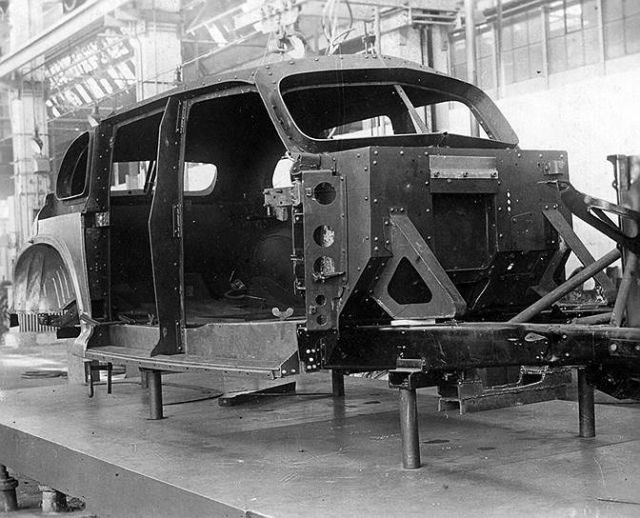 Как испытывали бронированный автомобиль для советских правителей Как испытывали бронированный автомобиль для советских правителей