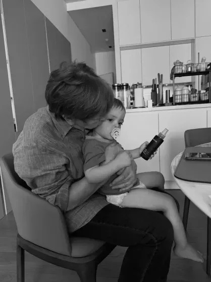 Внучка Никиты Михалкова показала редкие фото с сыном Натальи, Михалкова, МихалковойСын, Никиты, Артёма, Наталья, МихалковойНаталья, матерью, после, телеведущий, режиссёр, актёр, Сейчас, брака, женой, развелись, Дарьей, Михалков, первой, браке