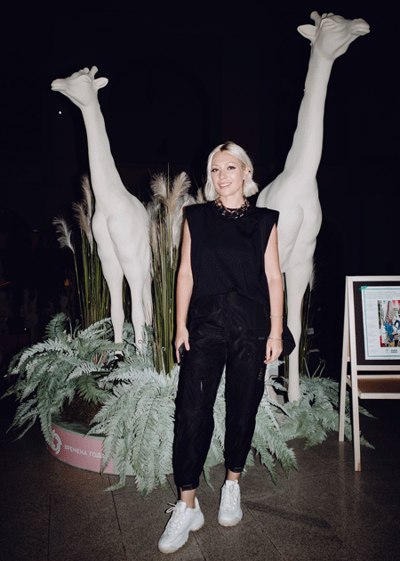 Ксения Собчак, Иван Ургант, Андрей Малахов и другие на открытии ярмарки Cosmoscow Ксения Собчак, Иван Ургант, Андрей Малахов и другие на открытии ярмарки Cosmoscow Звезды,Красная дорожка