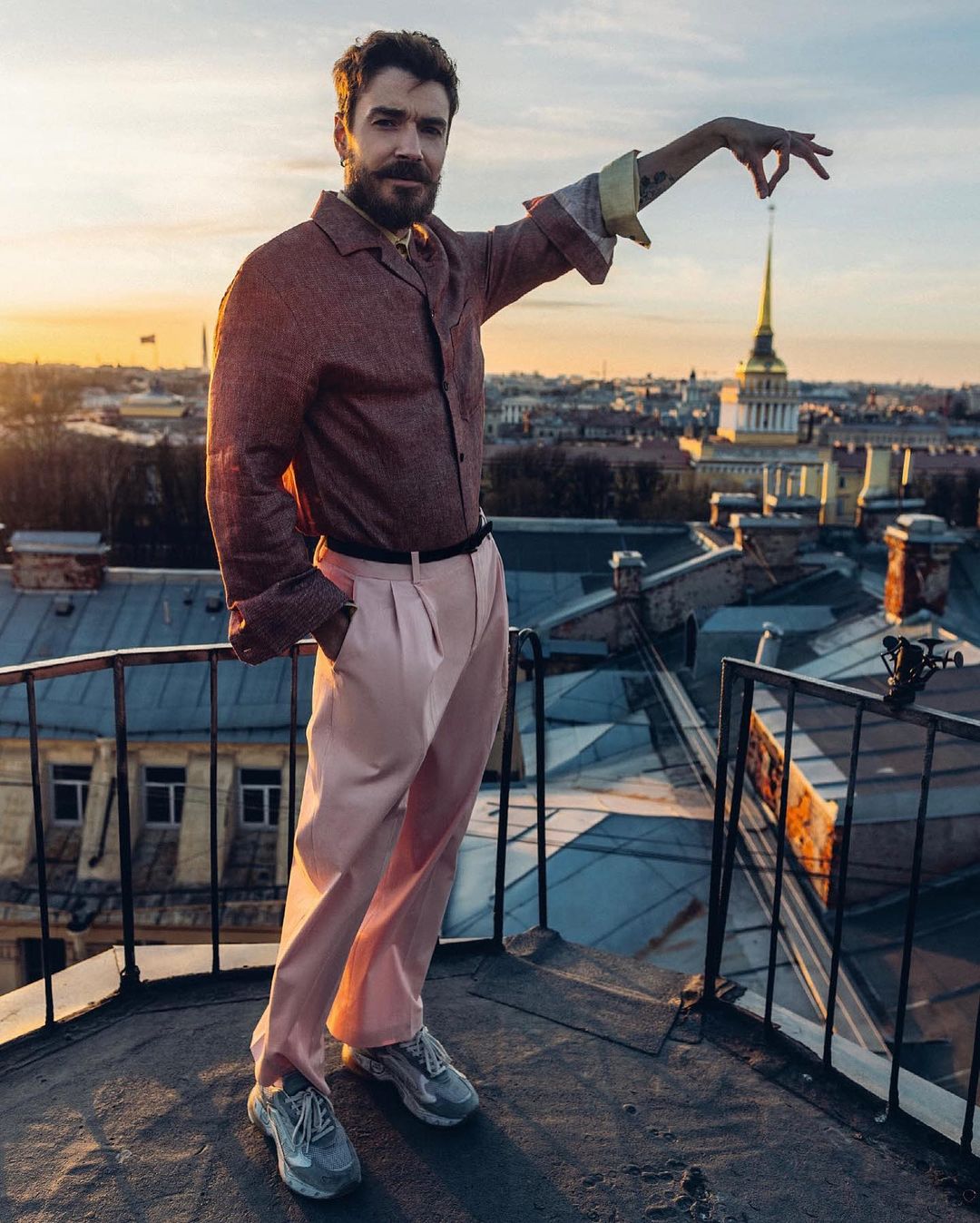 «Я недавно сделал себе татуировку»: Максим Матвеев о кризисе 40 лет