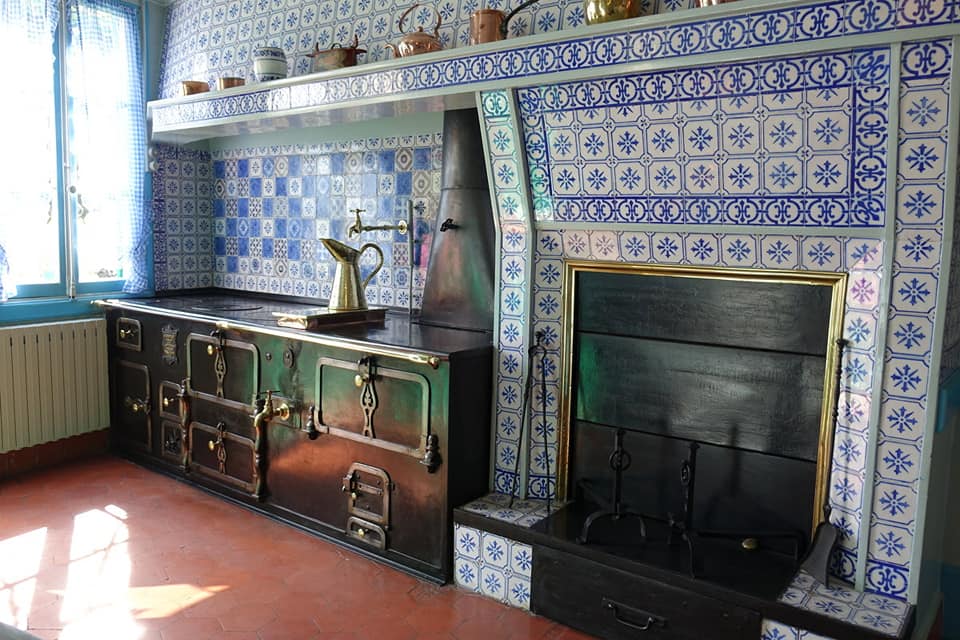 Кухня в усадьбе Клода Моне идеи для дома,интерьер и дизайн