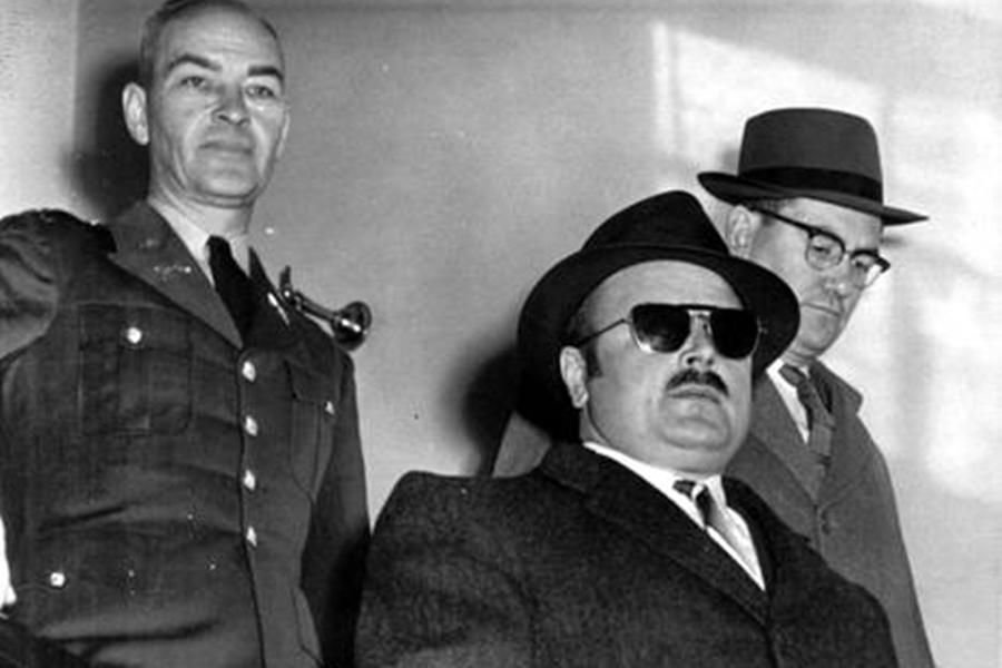 Как КГБ отомстил разведчику-предателю, который выдал Рудольфа Абеля Как КГБ отомстил разведчику-предателю, который выдал Рудольфа Абеля история