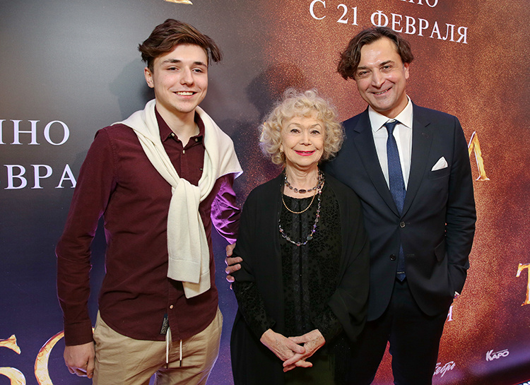 Павел Прилучный и Агата Муцениеце, Светлана Немоляева и другие на премьере фильма "Тобол" Павел Прилучный и Агата Муцениеце, Светлана Немоляева и другие на премьере фильма "Тобол" Звезды / Новости о звездах