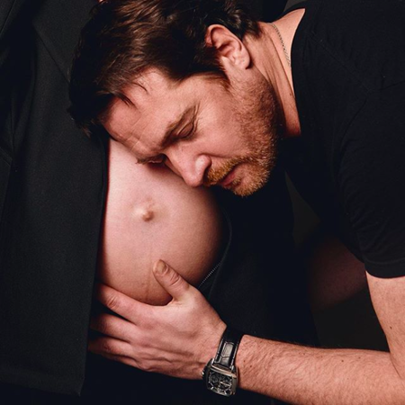 Александра Савельева поделилась новым фото, сделанным во время беременности, в честь первого дня рождения сына Александра Савельева поделилась новым фото, сделанным во время беременности, в честь первого дня рождения сына Дети,Дети знаменитостей